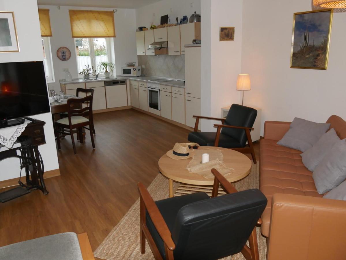 Lindenhof Wohnung 2, Erdgeschoss Vipperow Buitenkant foto