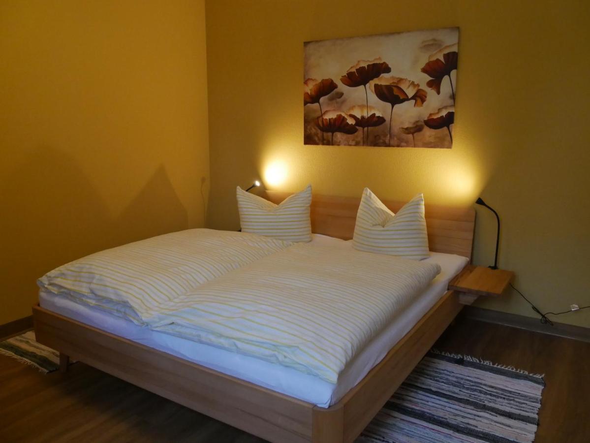 Lindenhof Wohnung 2, Erdgeschoss Vipperow Buitenkant foto